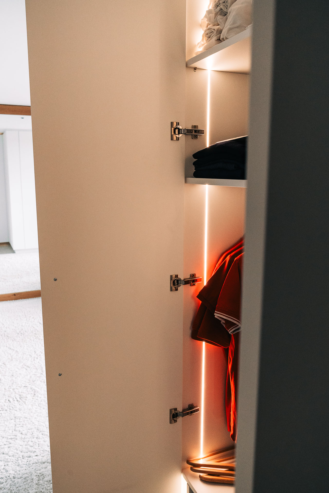 Schreinerei Prell - Kleiderschrank